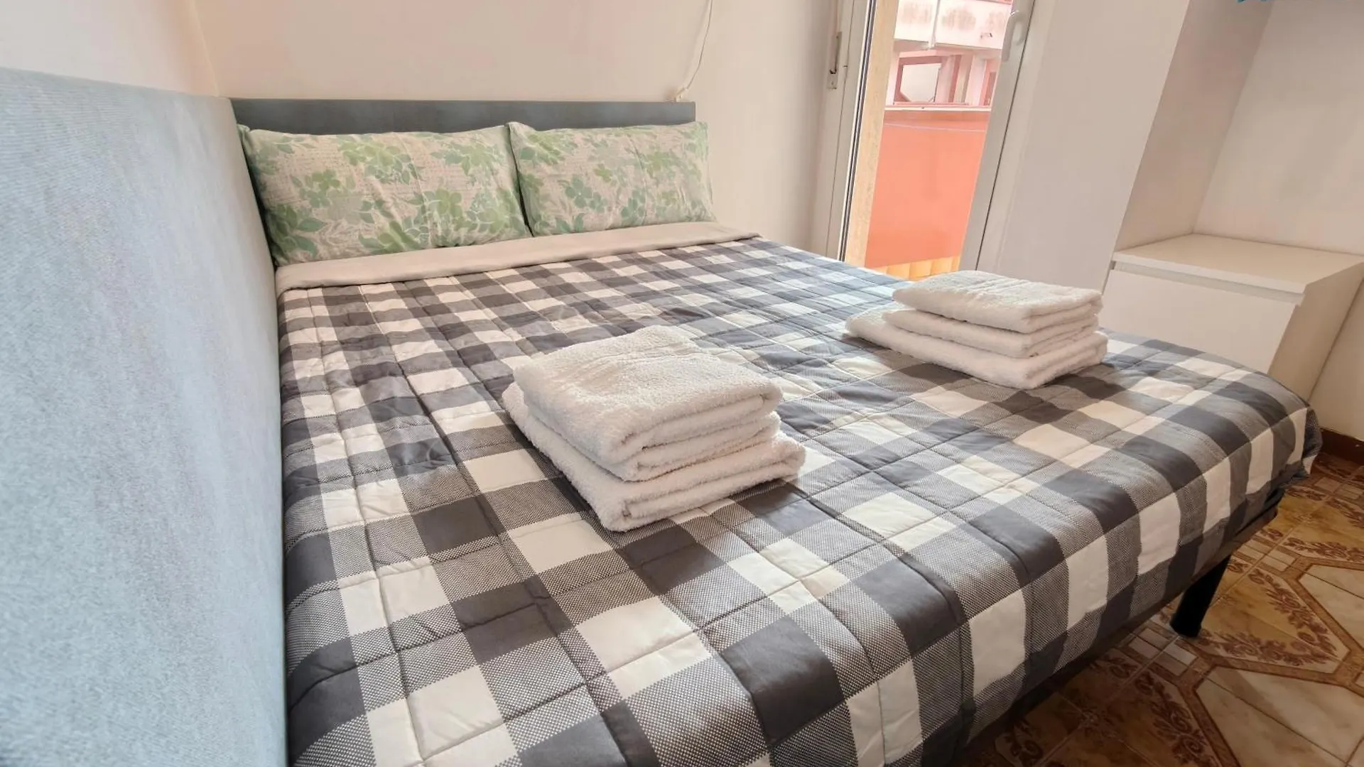 La Perla Rossa - Alghero Lido, Vicino Al Mare Apartment